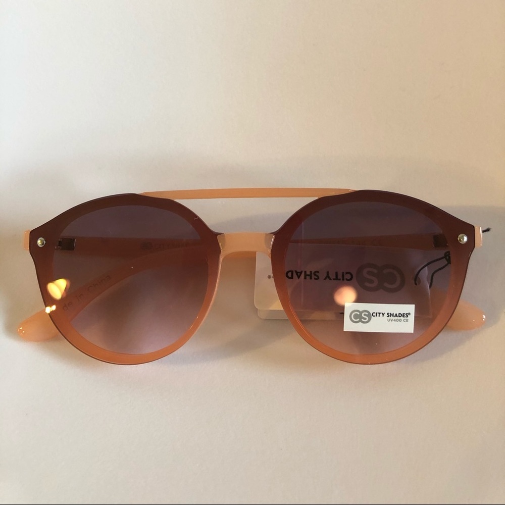 Peach/Pink Horn-rimmed mauve lenses sunglasses